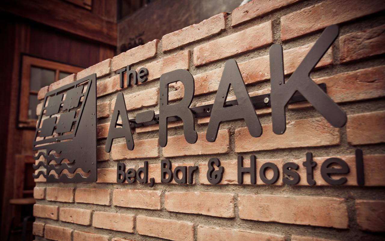 The Arak Bed, Bar And Hostel Chiang Mai Esterno foto